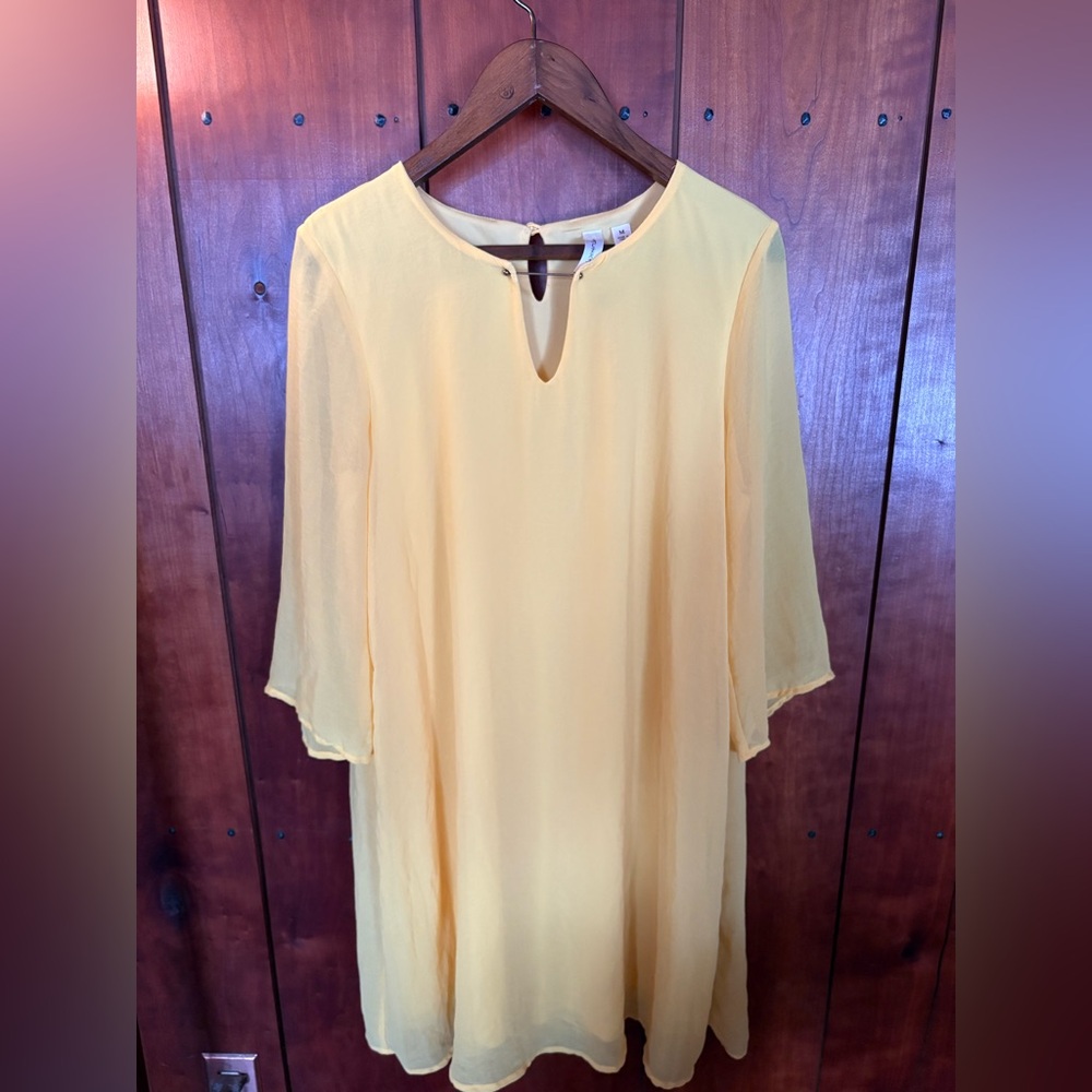 Yellow dress, size medium.